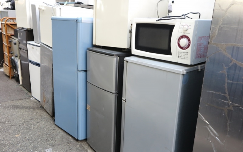 冷蔵庫の処分には費用がかかるの？冷蔵庫の処分方法や買取り相場を解説