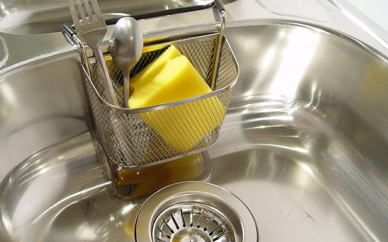 ウタマロキッチンは最高の台所用洗剤！評判や口コミ・使い方をチェック